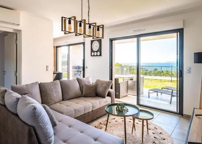 Les Rivages de Stagnola Appartement T3 vue mer et montagne plage 200m climatisé