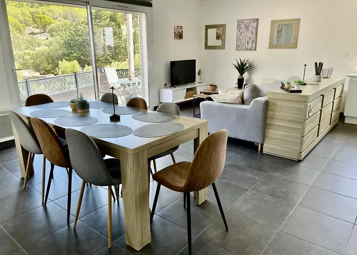 Charmante maison vue garrigue avec piscine