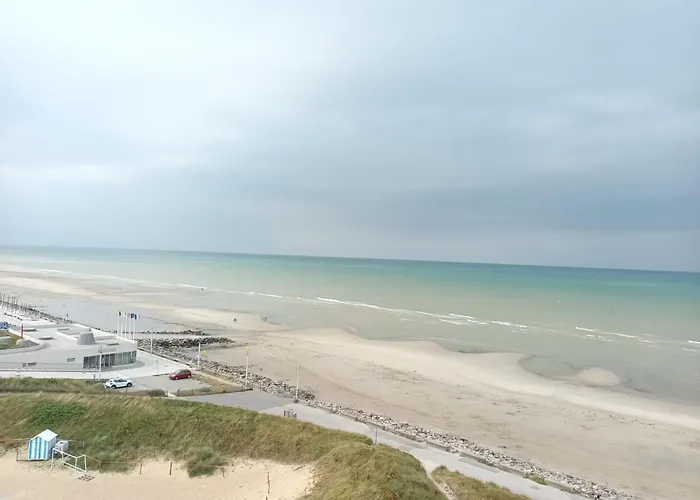 Les pieds presque dans l'eau