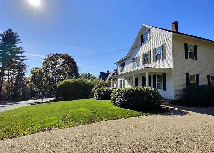Historic Colonial Pool Walk To Town