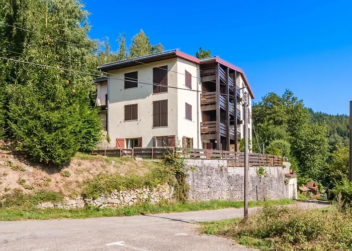 Le Petit Gîte de la Vallée - Vue montagne parking