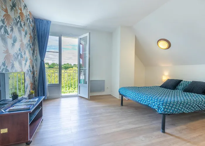 Grand Studio Le Bleu Posay