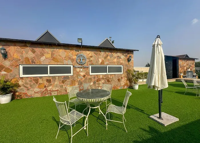 Elivaas 3 Bhk With Pvt Pool & Lush Garden - Oakwood Villa