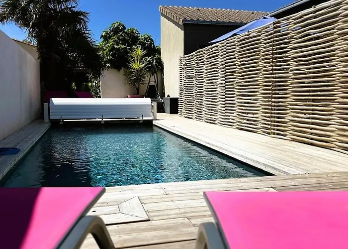 Maison des sables piscine chauffée 2 chambres 100m des plages