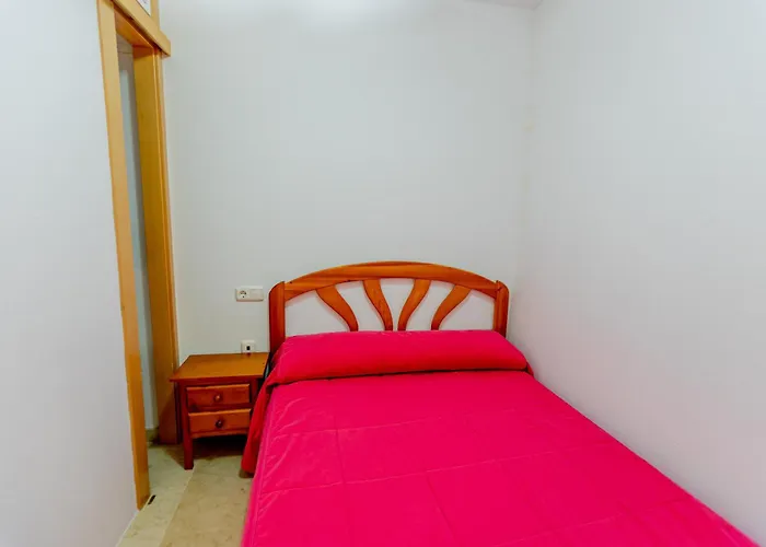 Hotel cerca del colegio: Apartamentos Aixa