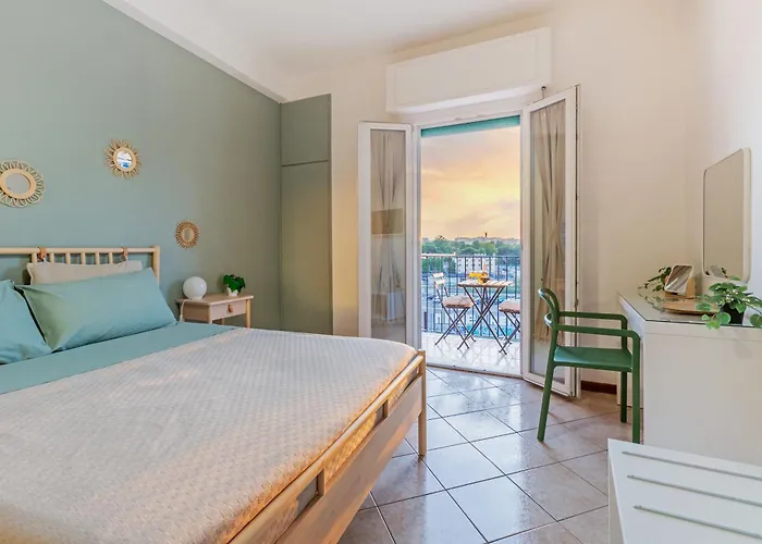 Rome City View - 2 Bedroom Apartment For 4
