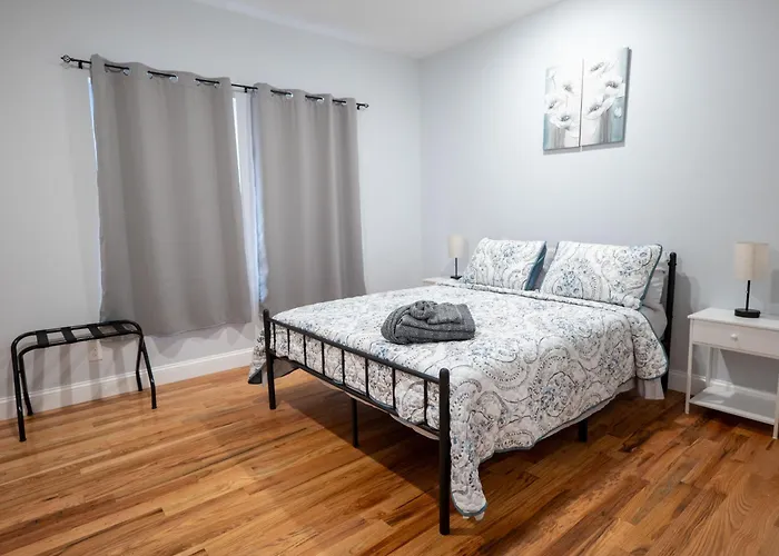 4 New Apts - 3 Bed Apt 1St Floor & 3 Bed Apt 2Nd Floor - 1 Bed Studio Apt Ground Floor & 1 Bed Studio Apt Ground Floor Near Penn Station Ewr Airport Beth Israel Hospital Manhattan Nyc