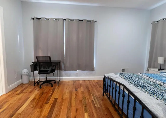 4 New Apts - 3 Bed Apt 1St Floor & 3 Bed Apt 2Nd Floor - 1 Bed Studio Apt Ground Floor & 1 Bed Studio Apt Ground Floor Near Penn Station Ewr Airport Beth Israel Hospital Manhattan Nyc
