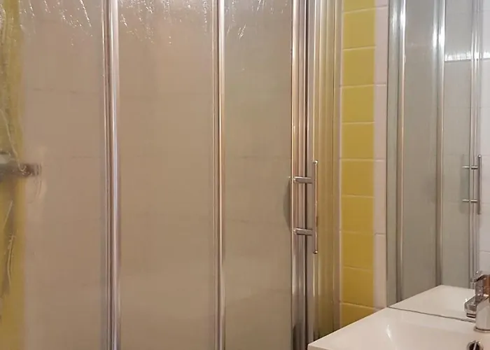 Chambre indépendante avec cuisinette