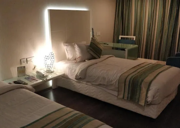 The Acacia Hotel
