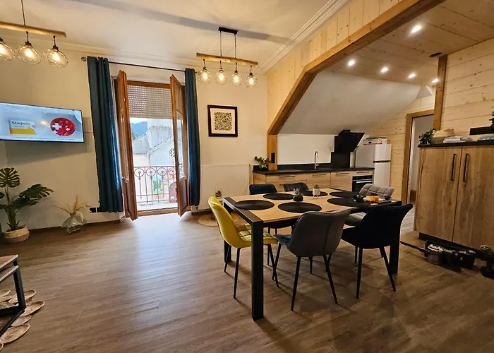 Gîte Bleuet, petit LOFT 2 à 6 personnes, avec salle de jeux et SPA dans la résidence