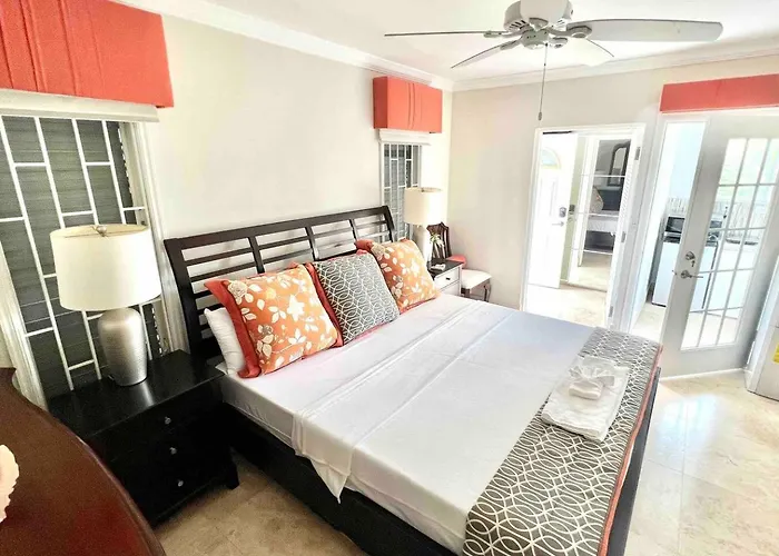 King Bedroom Suite At Paradiseonevilla Turks And Caicos Islands