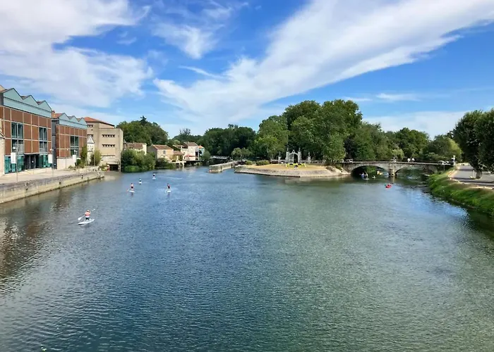 Le Quai 2, ancien Moulin au Bord de la Charente - Charme et Sérénité à Jarnac