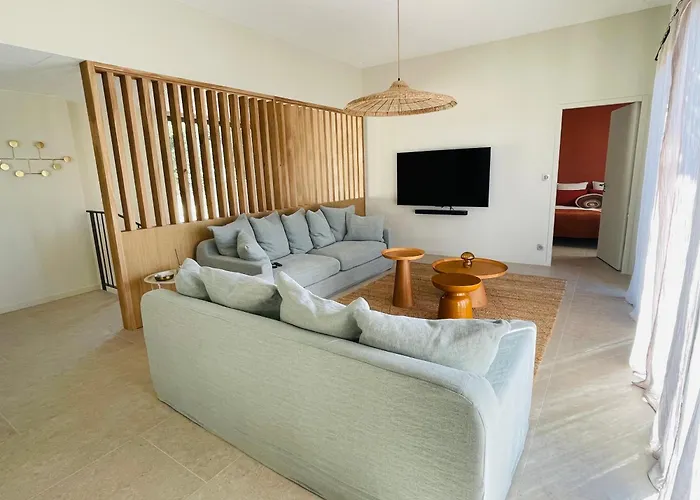 Villa paisible entre Avignon et Nimes avec piscine chauffée sur demande