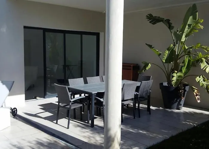 Villa contemporaine avec piscine