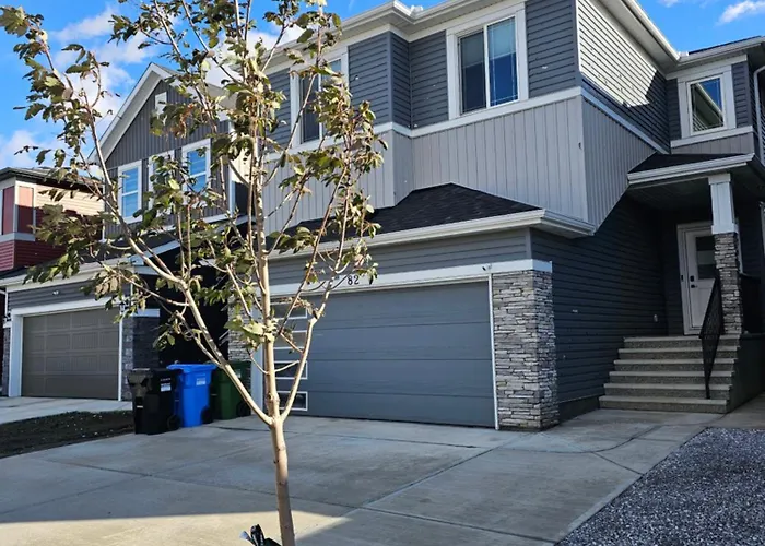 Cozy 2 Bedrooms And 1 Bath For 4 Guests!