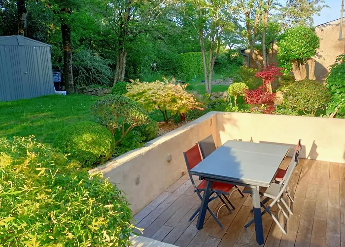 La Libellule - Charmante maison avec jardin à Séné