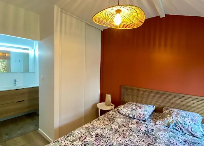 Villa Le Faré 10 min des plages - Climatisée - 8 Pers - Piscine Chauffée du 1er mai au 30 sept -