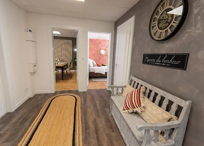 Maison Chaleureuse avec parking gratuit sur place