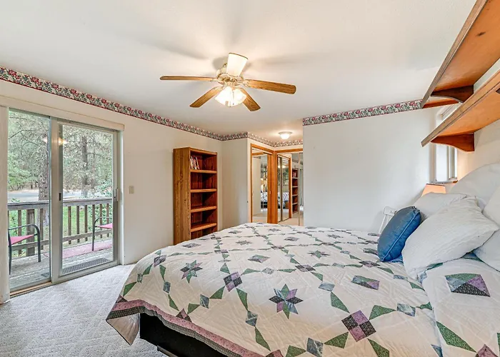 11 Mi To Cathedral Hills: Home W/ Wooded Views!