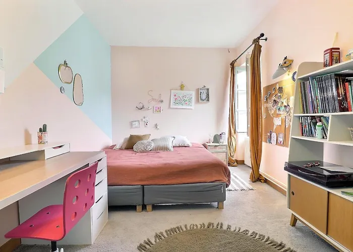 Les Gargouilles - House With Crazy Charm Heated Pool And Garden