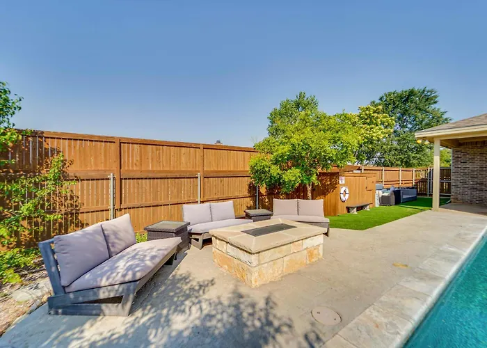 Spacious Lubbock Home W/ Private Pool & Yard!