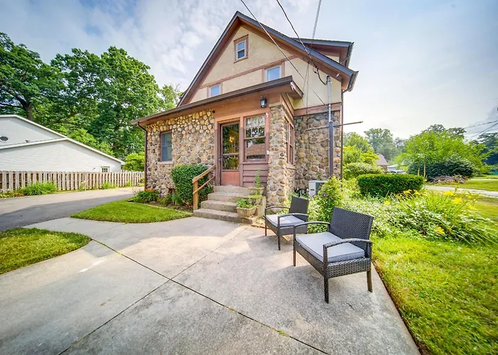 Central Erie Vacation Rental ~ 2 Mi To Beach!