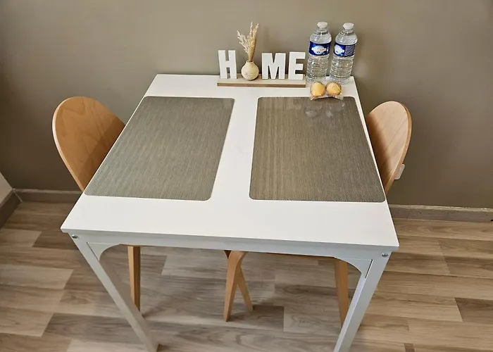 Chez Home