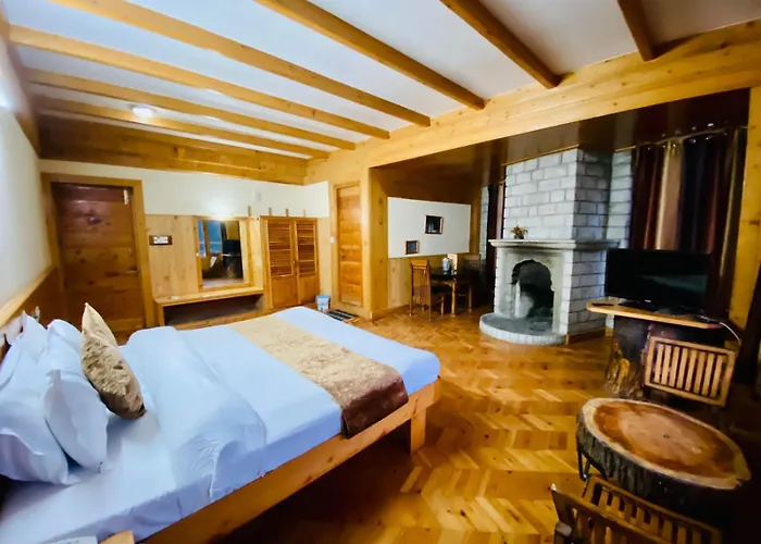 Central hotel: The Vashisht, Manali - A Four Star Luxury Hotel