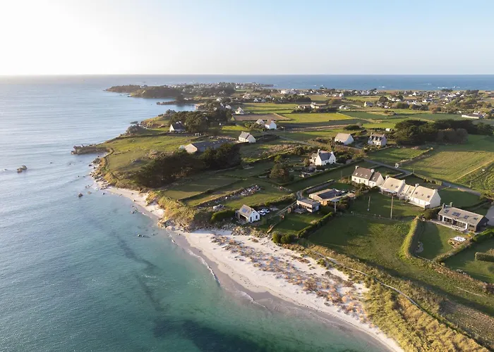 La villa sur la baie vue imprenable et piscine intérieure 29 degrés