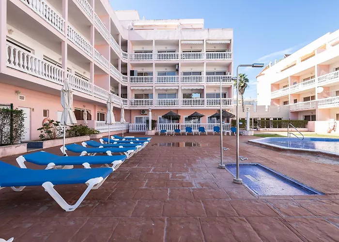 Parque Dos Reis Apartment