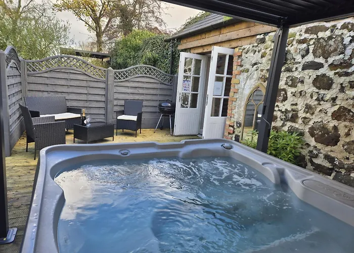 Hawthorn Hollow