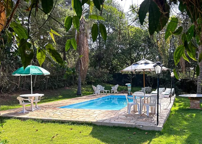 Chacara com piscina, WiFi e lazer completo - SP