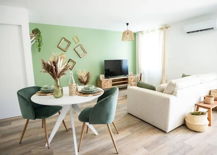 NUXIA Suites&SPA L'Abohème Chic