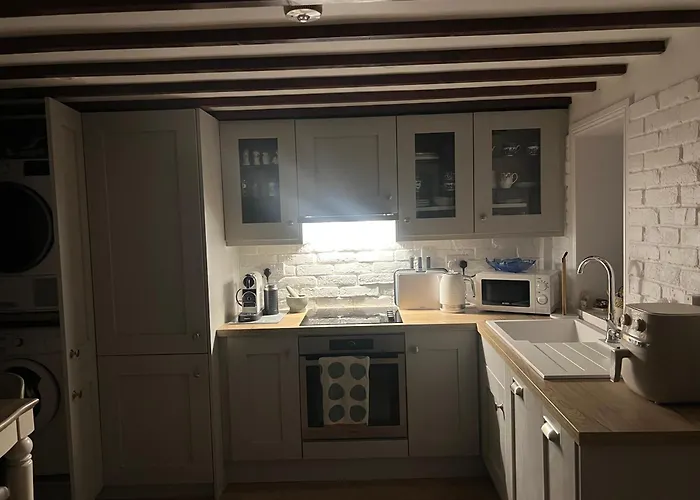 The Cosy Cottage