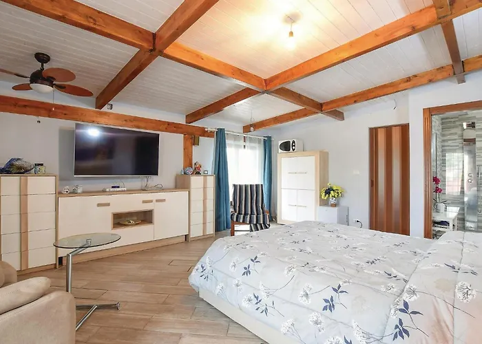 Amazing Home In Torre Di Pescopaganoce