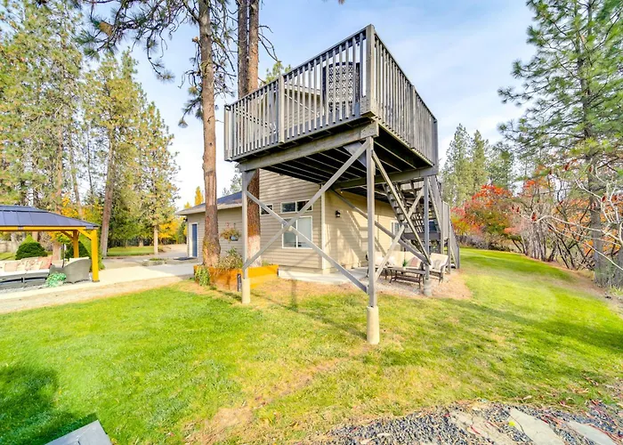 The Overlook Gem: Stunning Views & Serenity Awaits