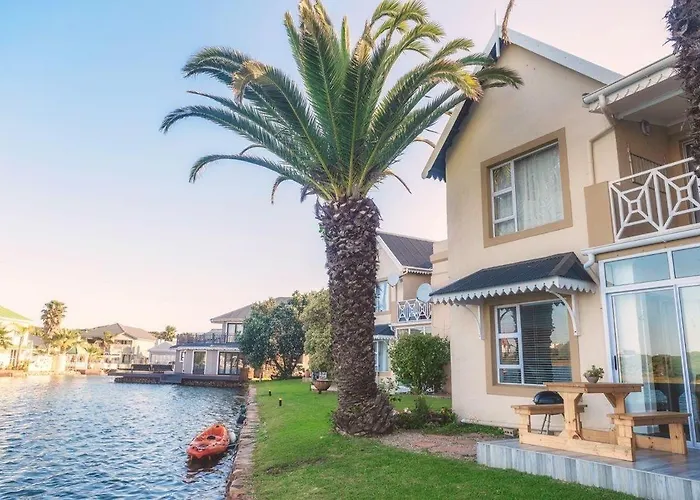 The Ark Guesthouse At Marina Martinique