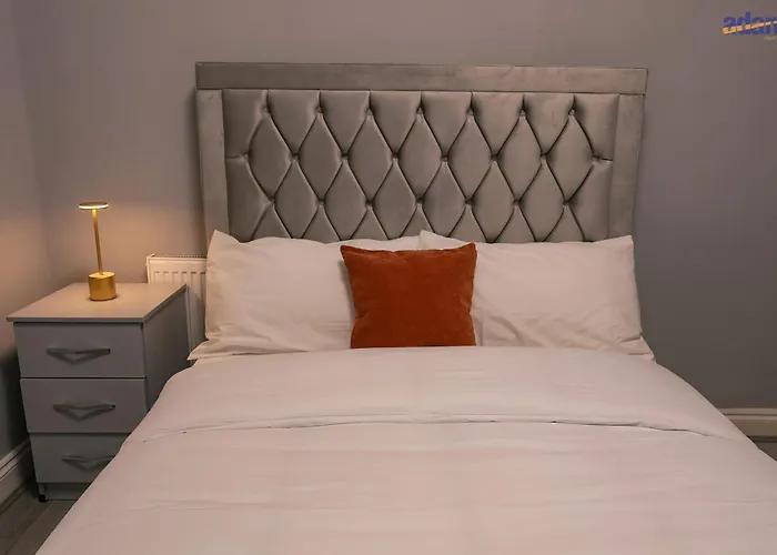 Hotel: Adam Short Stay