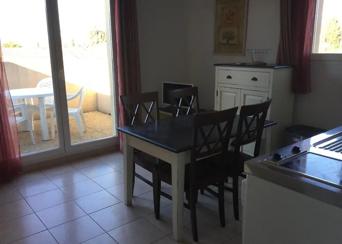 Charming Rental With Shared-Pool In The Alpilles.