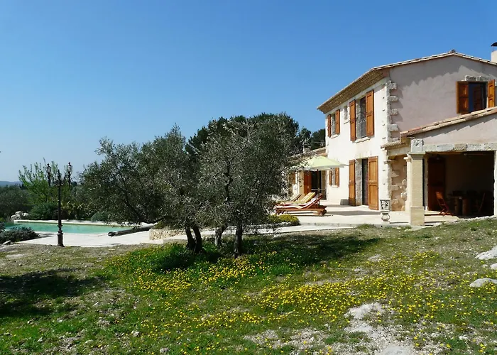Luxury Mas With Private Infinity Pool In The Heart Of The Alpilles, 10 Persons