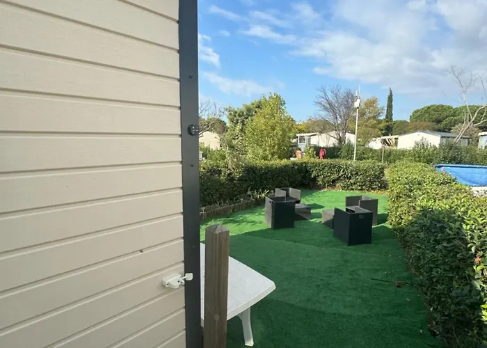Joli Bungalow 464, 4-6 pers, wifi, terrasse, Camping Siblu Lac des Rêves Lattes