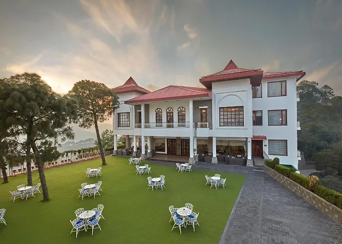 Ping Pong hotel: Fortune Select Forest Hill, Kasauli - Member Itc Hotels' Group