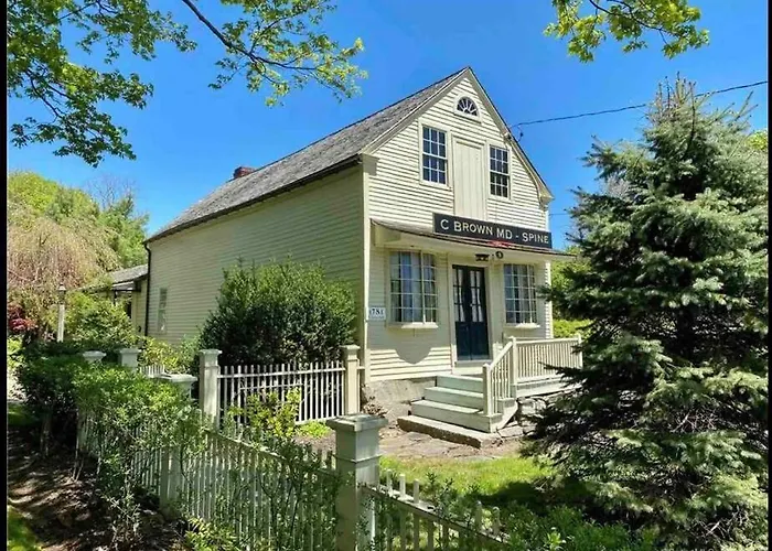 The Doctor 1781 House On The Litchfield Green