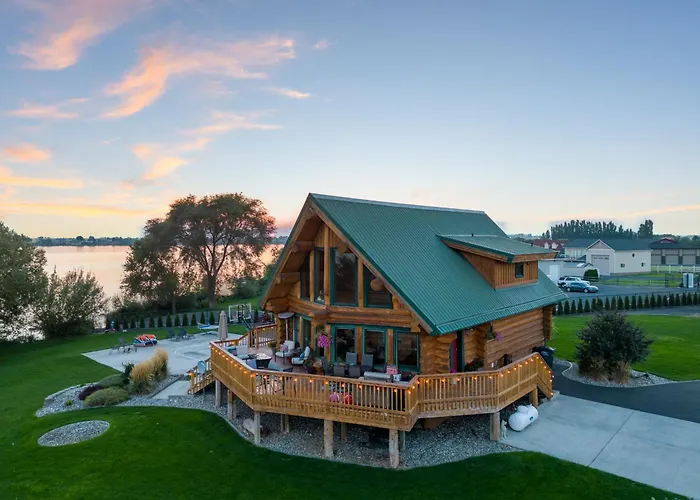 Lakefront Cabin, Hottub, Boat Launch