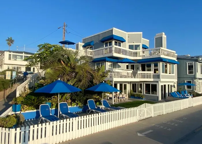 90210 Beach House Middle Unit