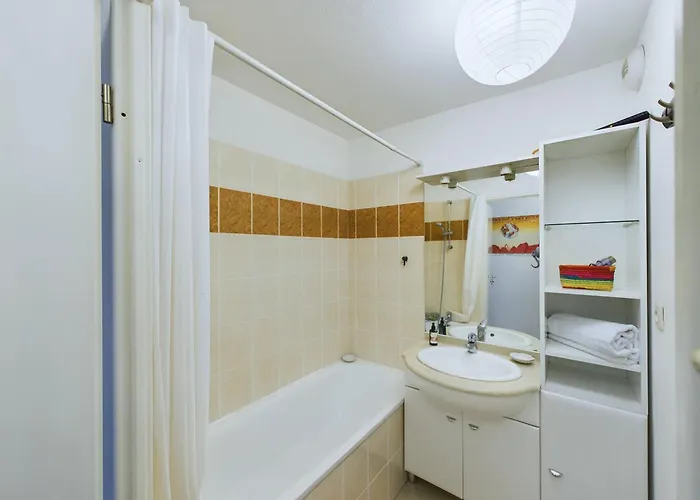 Pont L'Abbé - Appartement pour 4 avec balcon