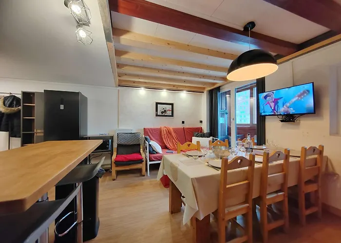 Duplex cosy 6 pers, 39m², 3 chambres, balcon, accès direct aux pistes, centre Val Thorens - FR-1-545-46