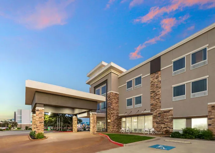 Cheap hotel: La Quinta By Wyndham Rockport - Fulton