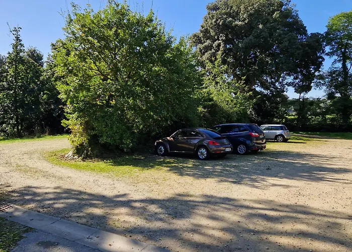 Charmant T3 plain-pied avec terrasse privée, parking gratuit et piscine à Baden